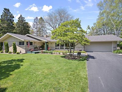 8555 North Fielding ROAD, Bayside, WI, 53217