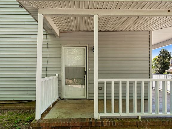 5th image of 4322 Lexington Way