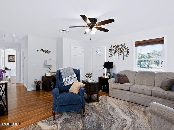 4th image of 53 N New Prospect Road