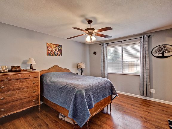4th image of 1906 E Balboa Dr