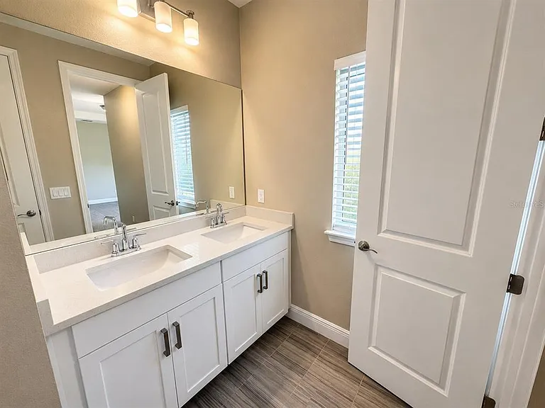 7248 Carrickbend Ln — Photo 14