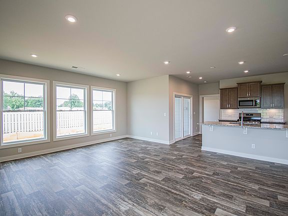 5th image of 2351 Watson Cir