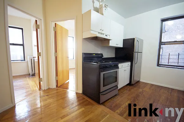 Rented by Link NY Realty | media 23