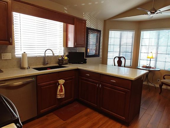 4th image of 4424 E Amberwood Dr