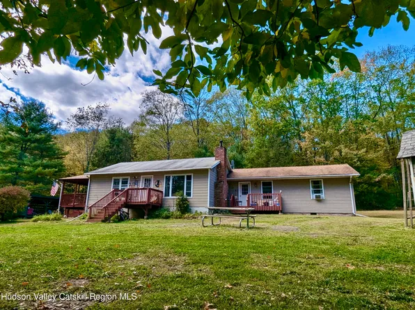241 Oxbow Road, Kerhonkson, NY 12446