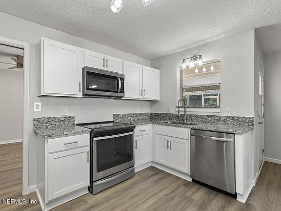 4th image of 3834 EDIDIN Drive