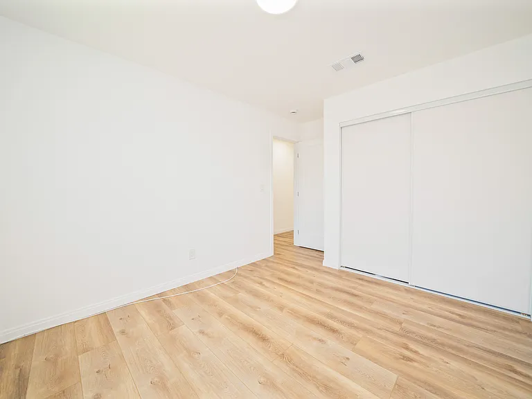 349 E Newman Ave #B — Photo 6