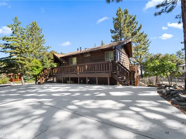 5243 Desert View Dr, Wrightwood, CA 92397