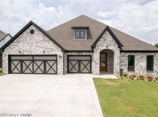 9010 Shirecrest Dr, Fort Smith, AR 72916