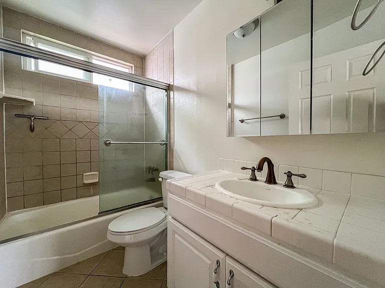 221 Sheldon St — Photo 21