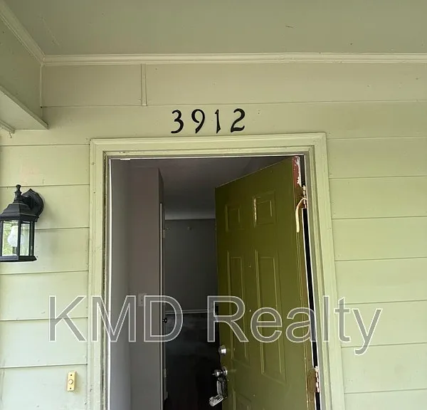 3912 Briarhill Dr #A — Photo 2