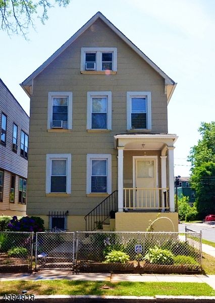 1st image of 17 McKay Ave