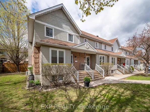 1832 Loranger Ct, Ottawa, ON K1C 7H6