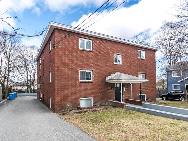 46 Bolton St #3 — Photo 4