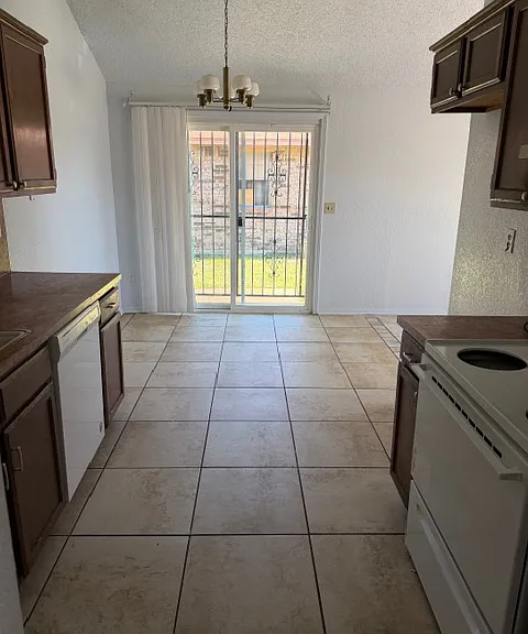 241 NW 90th St — Photo 9