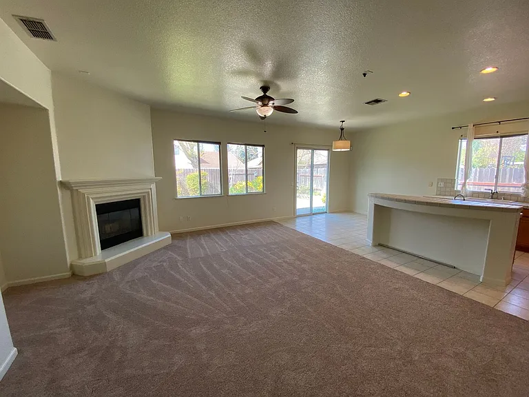 9748 Roedell Way — Photo 6