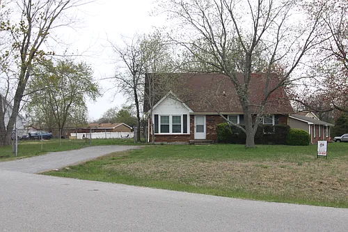 397 Elaine Dr Photo 1