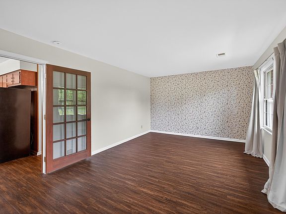 5th image of 249 Eastland Acres