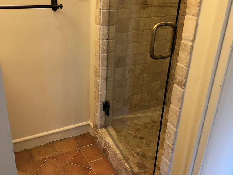 449 Florence Ave — Photo 17