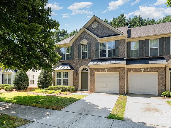 3rd image of 141 Cypress Landing Dr