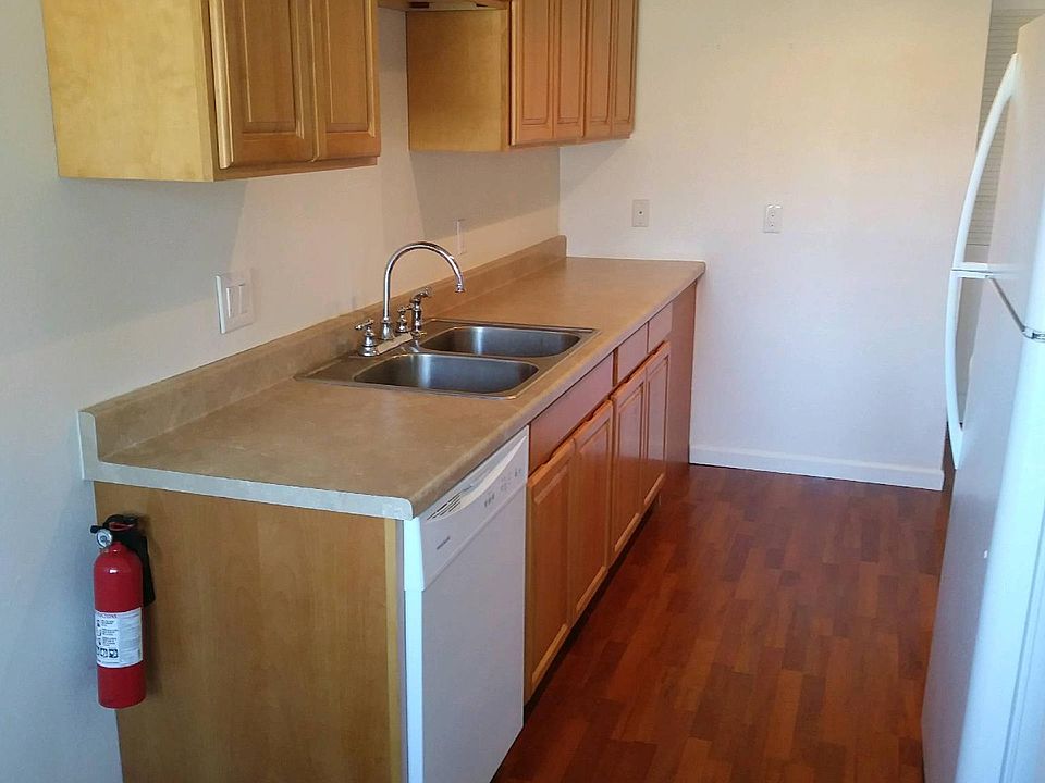 2nd image of 5102 College Ave APT 2