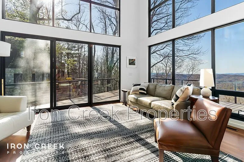 2 bed, 2.5 bath, 2270 sqft, $3,650 — Photo 3