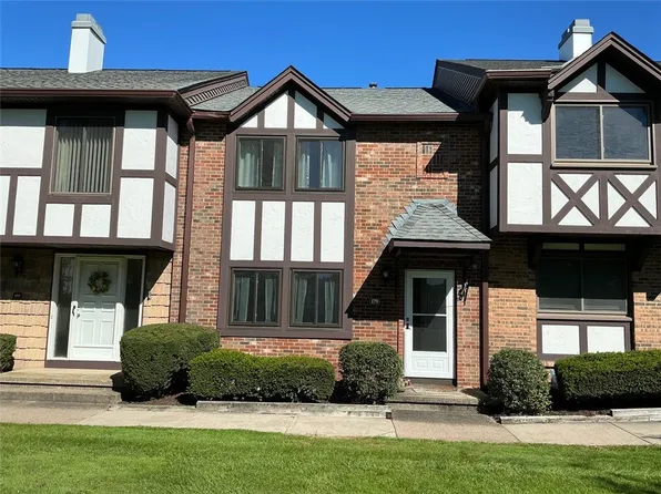 179 New Wickham Dr, Penfield, NY 14526