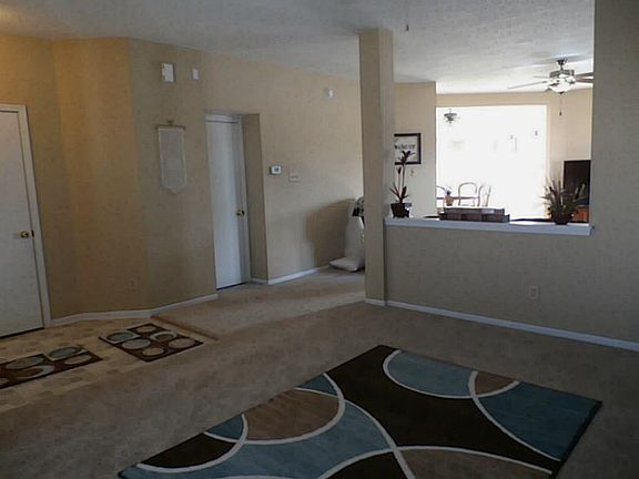 4th image of 2319 Shadowbrook Dr