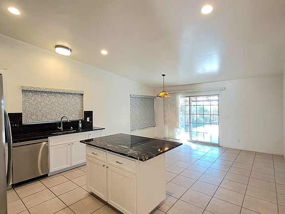 4th image of 11460 Avenida Del Gato