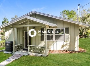 1335 E 3rd Ave, Mount Dora, FL 32757