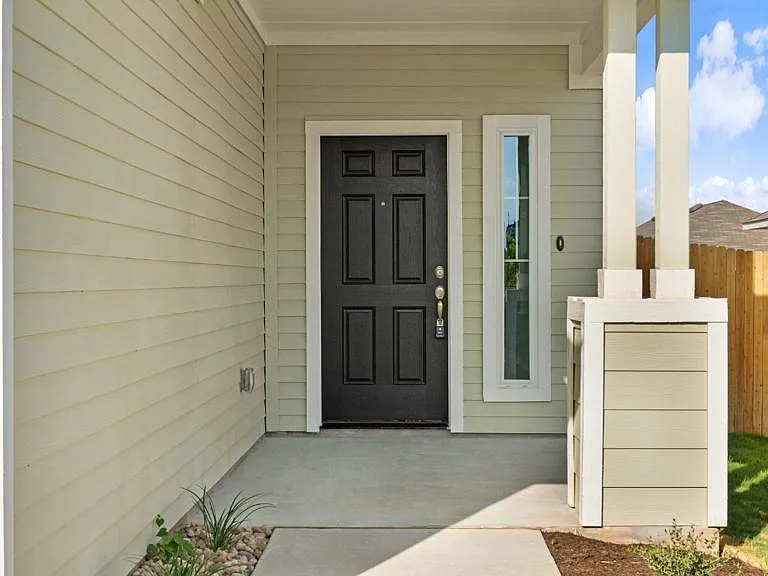 208 Stein Rd — Photo 5
