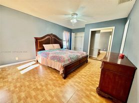 6032 SW 38th St, Hollywood, FL