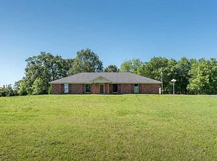 304 Twin Lakes Rd, Mansfield, LA 71052