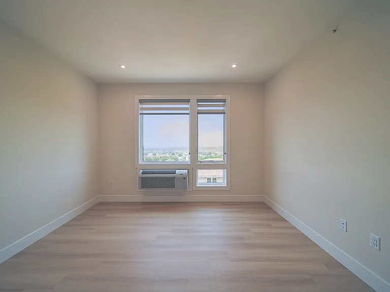 401 E Central Blvd #2E — Photo 7