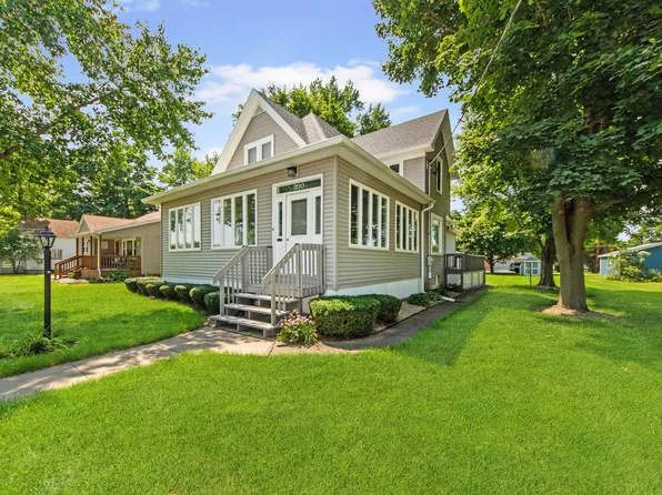 320 Walnut St, Minonk, IL 61760