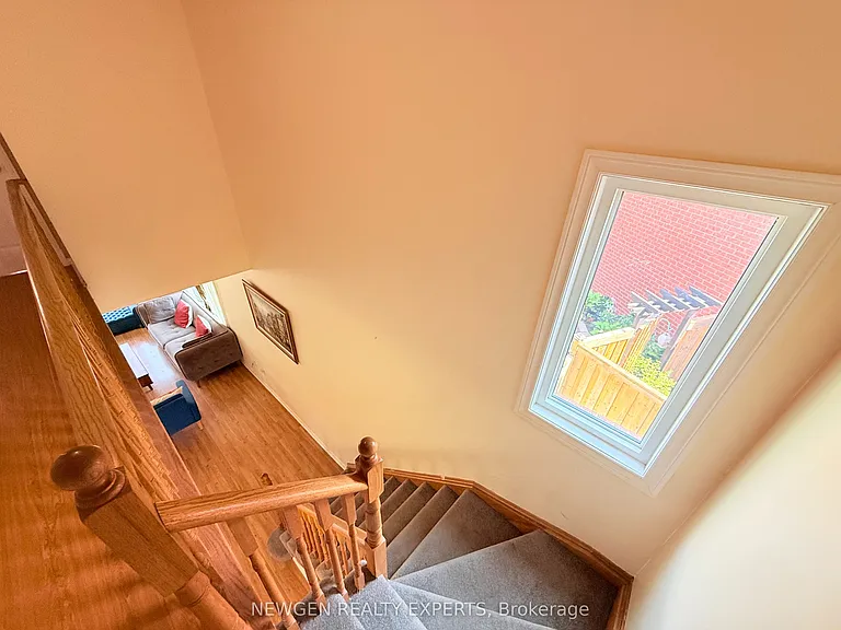 6013 Castlegrove Ct #UPPER — Photo 13