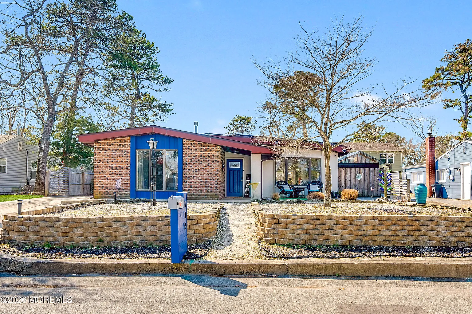 715 Tampa Road photo 1
