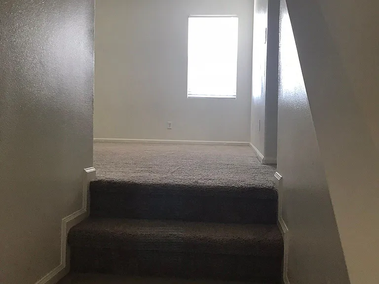 612 W Pillsbury St #102 — Photo 25