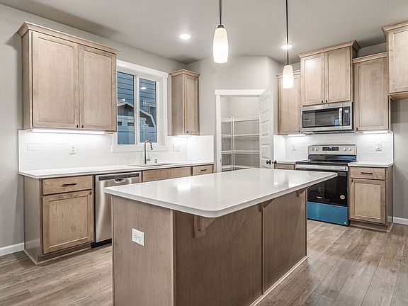 2nd image of 4724 W Wren St