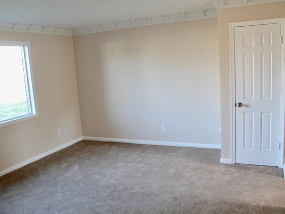 2nd image of 3108 Chesapeake Blvd #A