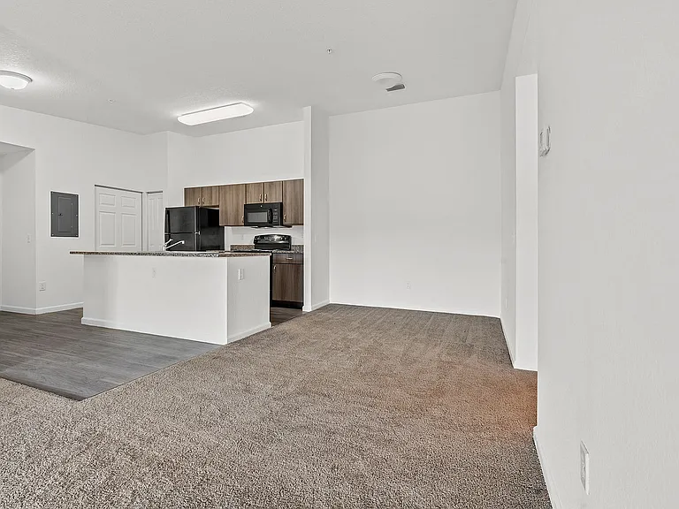 Palm Springs Apartments — Photo 20