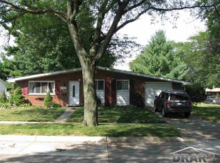 8937 Harvey St, Livonia, MI 48150
