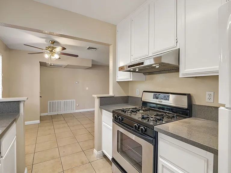 4860 Nara Vista Way #102 — Photo 11