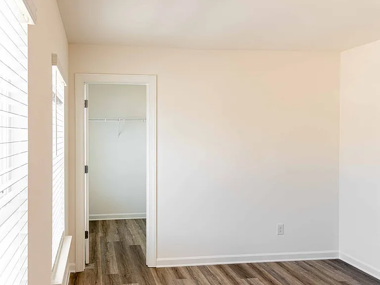 3348 Pepperpike Ct — Photo 17