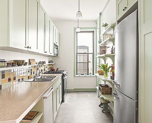 4th image of 457 3rd St APT 1L