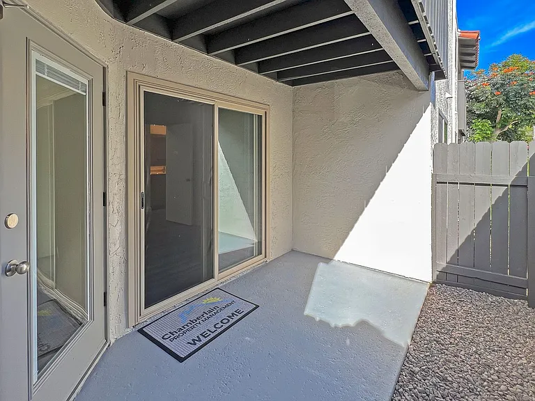 Adams Street Apartments — Photo 28