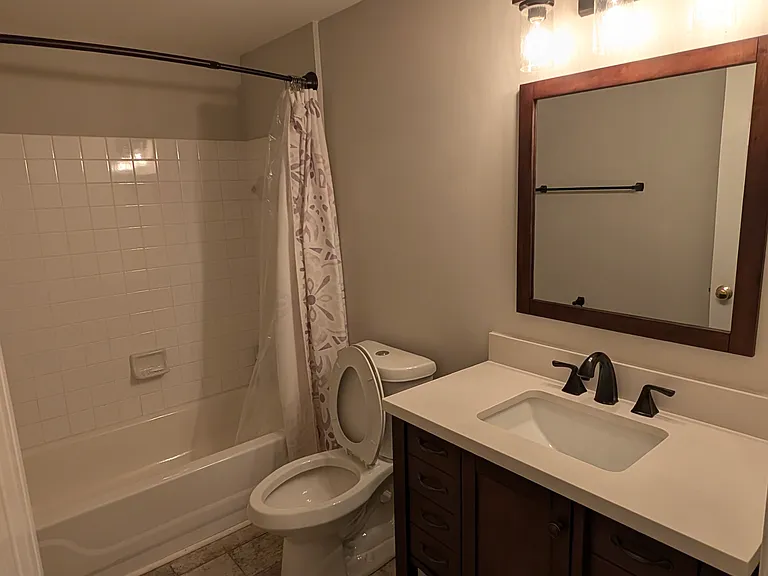 405 W 7th St #410 — Photo 13