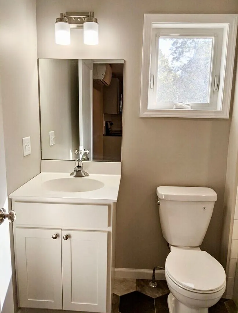 209 Meadow St — Photo 4