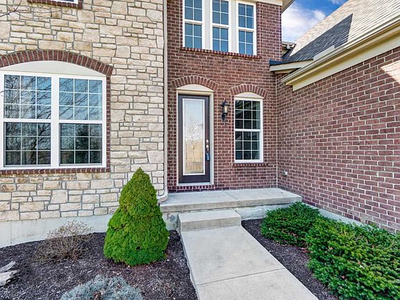 2nd image of 7725 Foxchase Dr