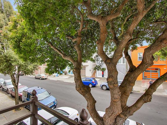5th image of 242 Irvington St